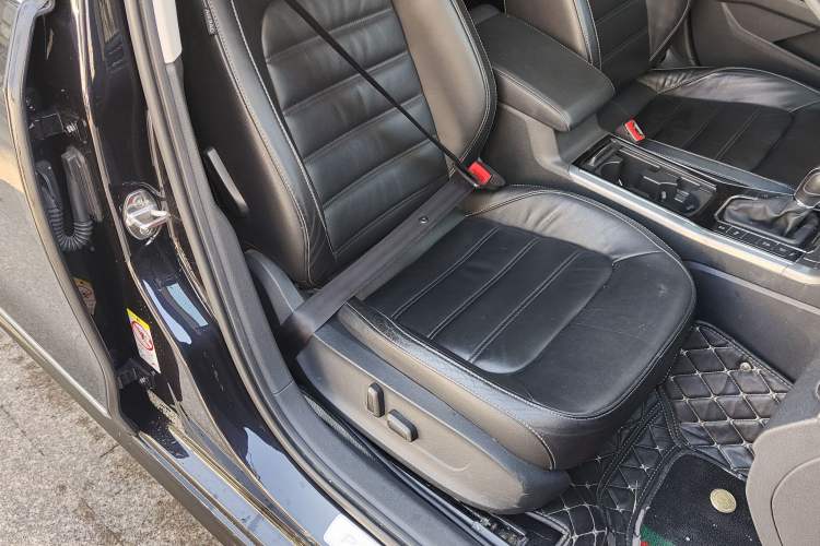 Used Volkswagen Passat 2017 330TSI DSG Luxury Edition
