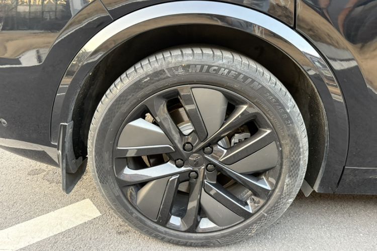 Used Li Auto L9 2022 Max model
