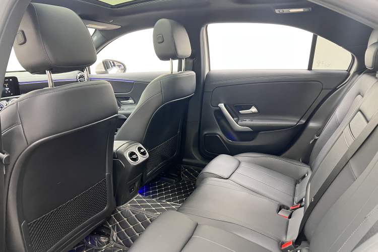 Used Mercedes-Benz A-Class 2022 Restyled A 200 L Sport Sedan Fashion Version
