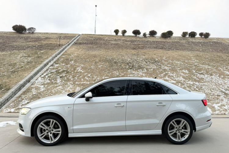 Used Audi A3 2019 Limousine 35 TFSI Fashion Edition China VI Emission Standard