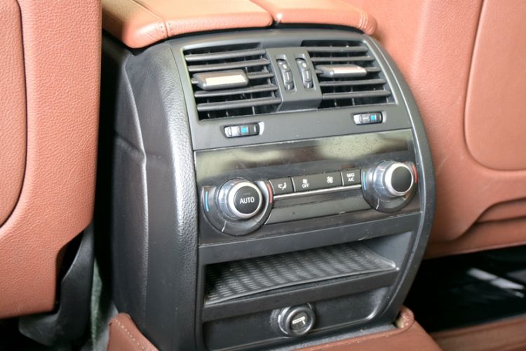 Used BMW 5 Series 2014 528Li Leading Model
