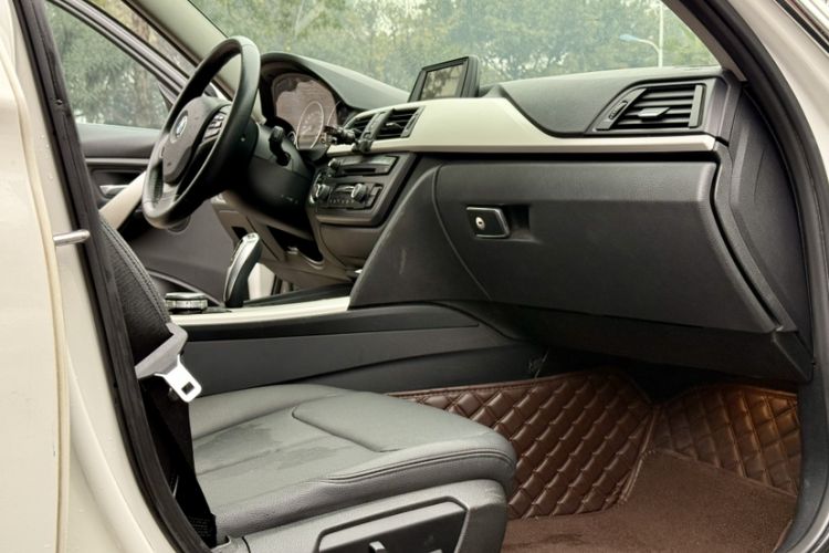 Used BMW 3 Series 2015 320Li Luxury Edition Fashion Model
