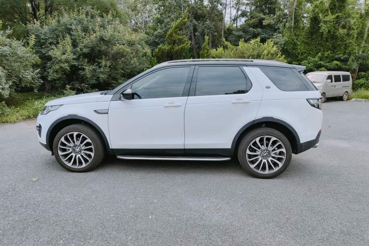 Used Land Rover Discovery Sport 2017 2.0T PURE
