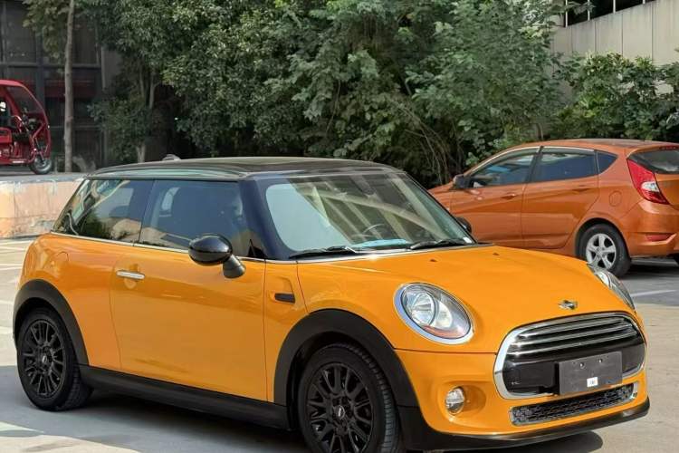 Used  MINI 2016 1.5T COOPER
