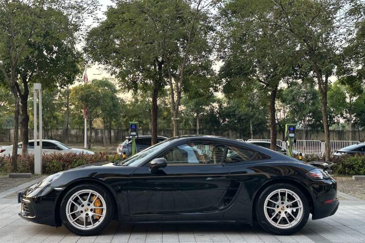 Used Porsche 718 2020 Cayman 2.0T
