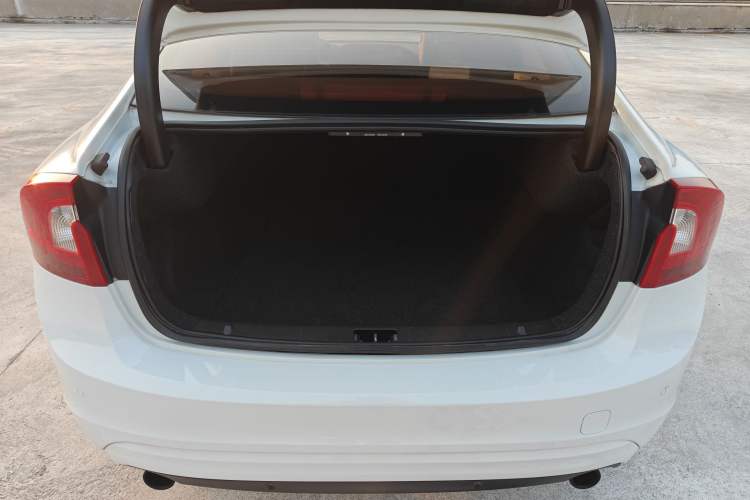 Used Volvo S60 2015 S60L 2.0T Smart Drive Edition
