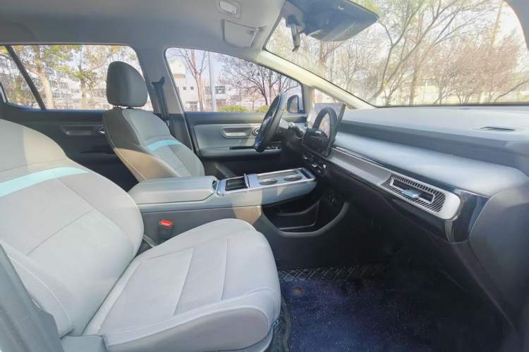 Used AION Y 2023 Plus 510 Enjoy Edition
