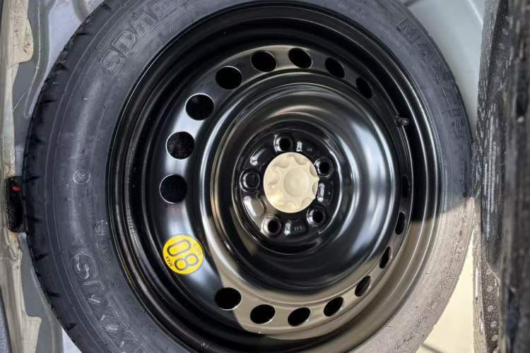 Used Toyota Avalon 2019 Dual-Engine 2.5L Luxury Edition China V Standard
