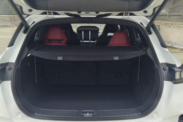 Used Lynk & Co 06 2020 1.5T JinPro model
