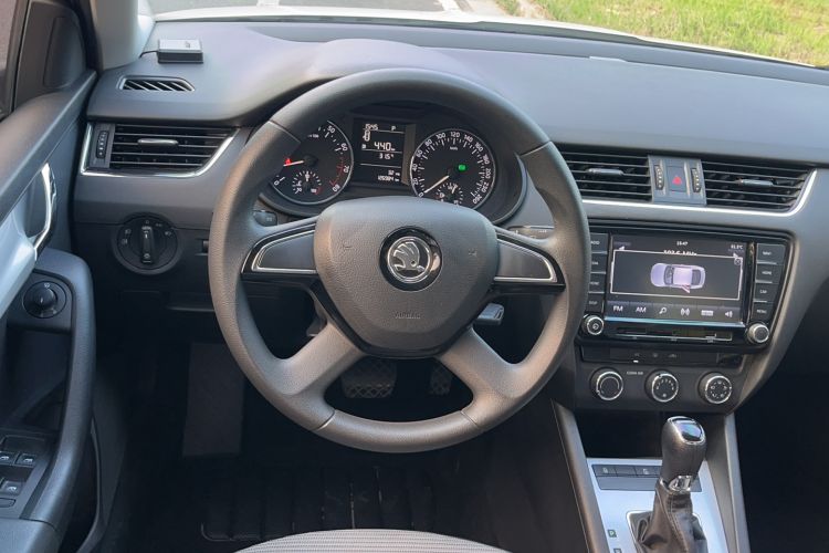 Used Skoda Octavia 2016 1.6L Automatic Chuanxing Edition
