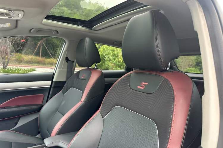 Used Geely Auto Coolray 2021 1.4T DCT Platinum Edition
