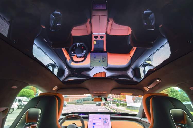 Used  YU7 2025 Ultra-Long Range High-Performance All-Wheel-Drive Max Edition
