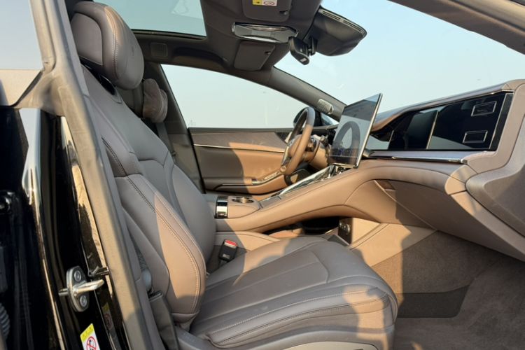 Used Denza Z9 2024 1100 km Four-Wheel Drive Pro Version