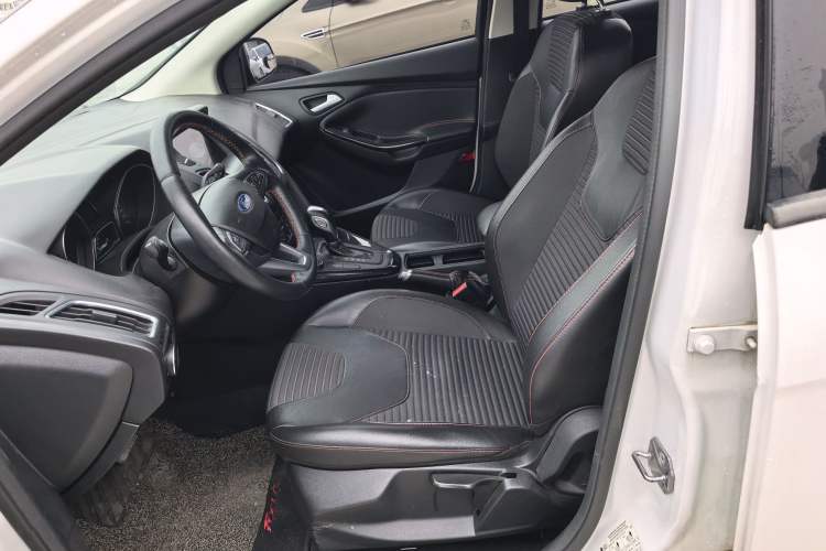 Used Ford Focus 2017 1.5T CTCC White and Black Limited Edition
