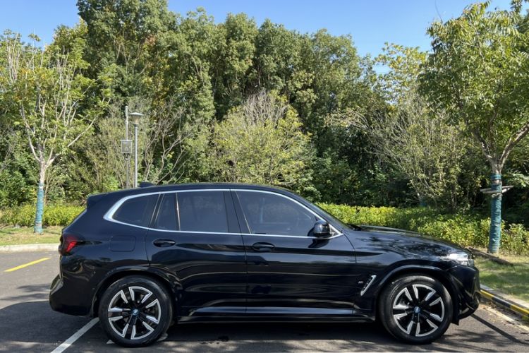 Used BMW iX3 2023 Leading Model
