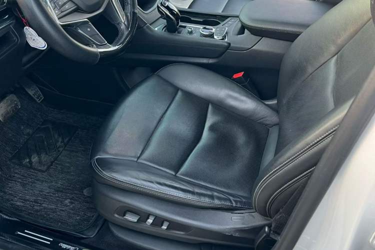 Used Cadillac XT5 2020 28T Luxury Version
