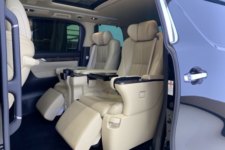 Used Toyota Vellfire 2019 Dual-Engine 2.5L HV Prestige Edition
