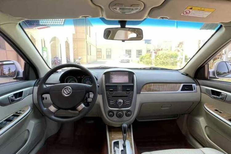 Used Buick Excelle 2015 1.5L Automatic Classic Model
