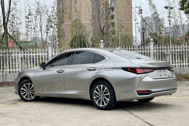 Used Lexus ES 2025 200 Premium Edition
