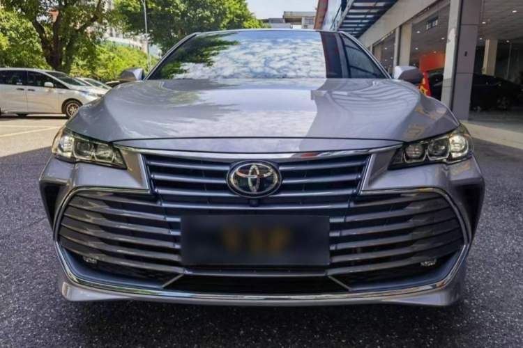 Used Toyota Avalon 2019 2.5L Touring Premium Version China VI Standard
