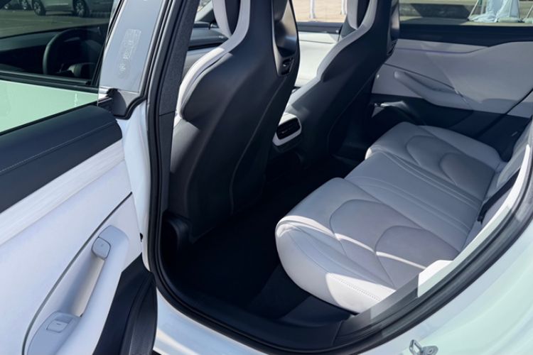 Used  SU7 2024 Rear-Drive Ultra-Long Range Advanced Pro-Level Intelligent Driving Version
