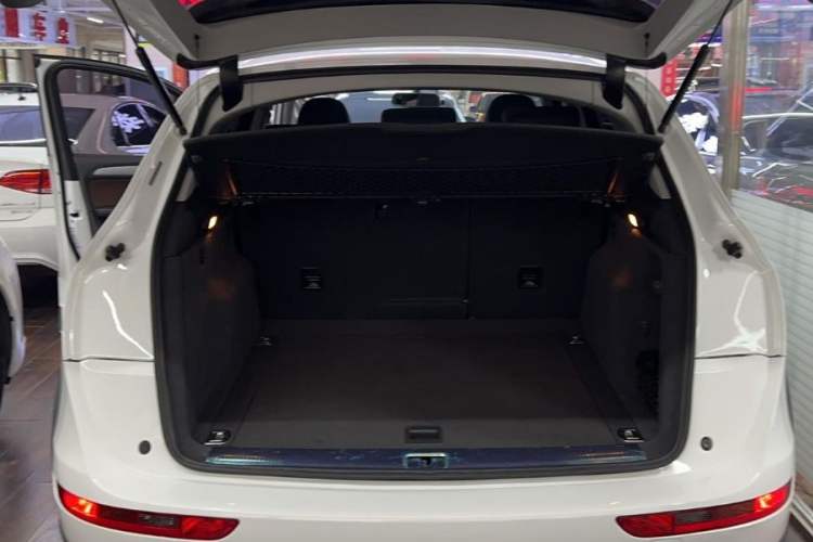 Used Audi Q5 2017 Plus 40 TFSI Technology Model