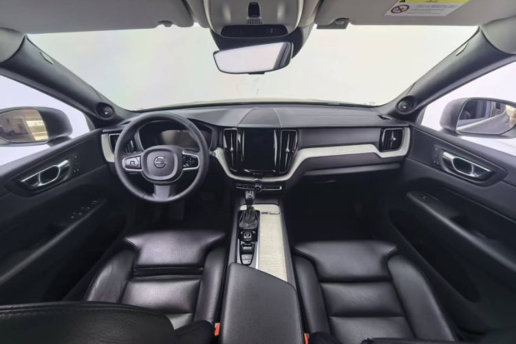 Used Volvo XC60 2020 T5 4x4 Smart Luxury Edition
