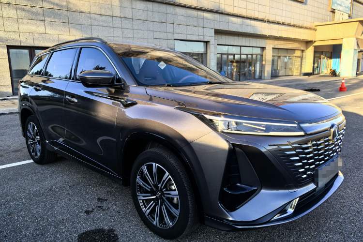 Used Changan CS75 PLUS 2023 3rd Generation 1.5T Automatic Prestige Model
