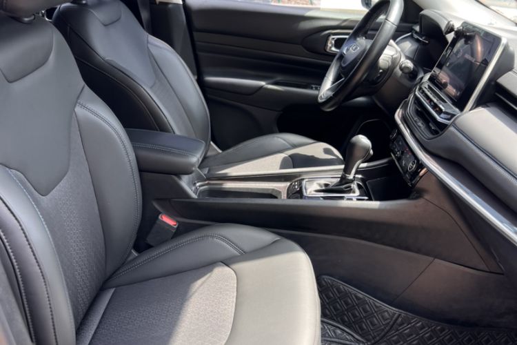 Used  Compass 2021 220T Automatic Leading Edition
