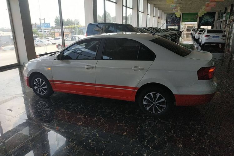 Used Volkswagen Jetta 2015 1.6L Automatic Fashion Model
