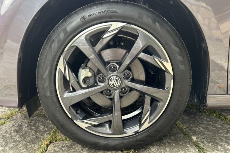 Used MG 5 2023 180 DVVT CVT Luxury Edition
