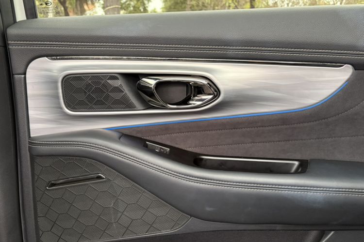 Used GAC Trumpchi GS8 2022 Double-Energy Series 2.0TM Two-Wheel Drive Prestige Edition (6 Seats)
