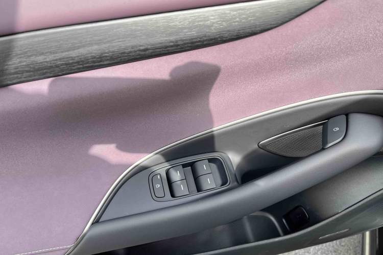 Used  SU7 2024 Rear-Drive Ultra-Long Range Advanced Pro-Level Intelligent Driving Version