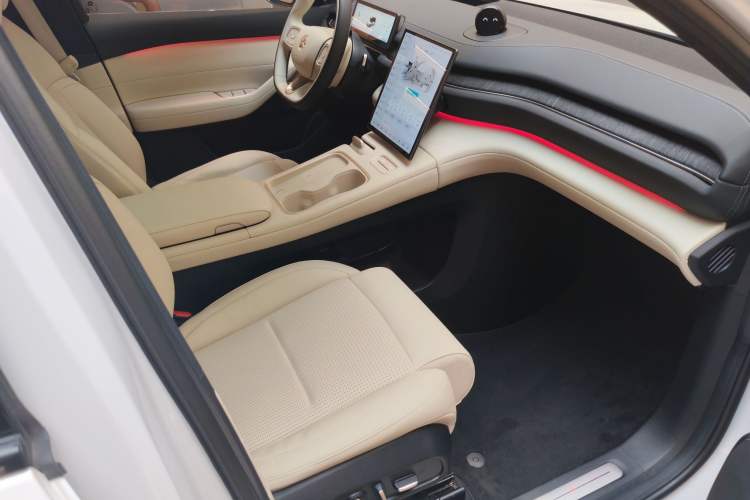 Used Nio ES6 2024 75 kWh
