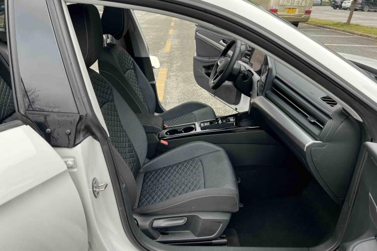 Used Volkswagen Lamando 2022 Lavida L 280TSI DSG Hot Edition
