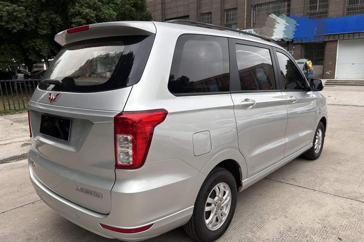 Used Wuling Hongguang 2018 1.5L S Comfort Model L2B
