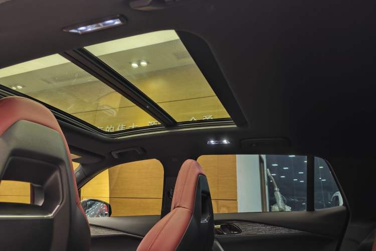 Used Lynk & Co 06 2020 1.5T JinPro model
