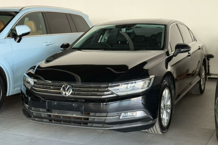 Used Volkswagen Magotan 2018 Facelift 330TSI DSG Luxury Model
