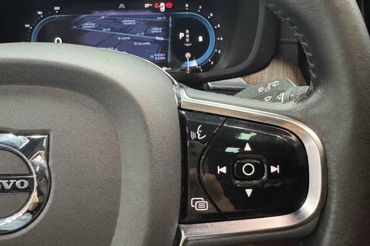 Used Volvo XC60 2022 B5 4x4 Smart Luxury Edition
