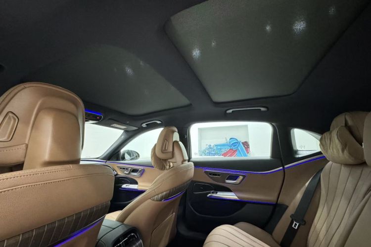 Used Mercedes-Benz E-Class 2024 Refresh E 300 L Stylish Edition
