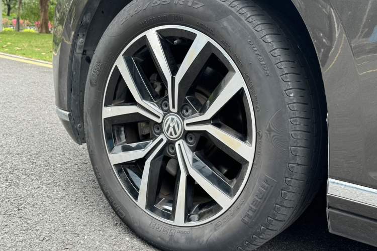 Used Volkswagen Variant 2018 380TSI Two-Wheel Drive Comfort Edition
