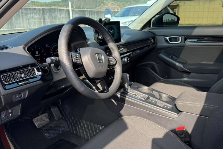 Used Honda Civic 2023 240TURBO CVT Dynamic Edition
