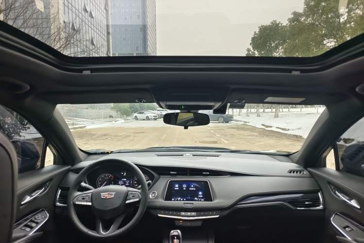 Used Cadillac XT4 2022 28T Two-Wheel Drive Fashion Edition