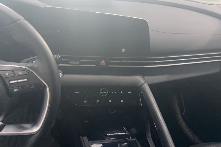 Used Hyundai Elantra 2022 1.5L CVT LUX Prestige Edition
