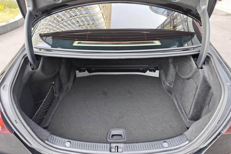 Used Mercedes-Benz E-Class 2023 Updated E 300 L Luxury Edition
