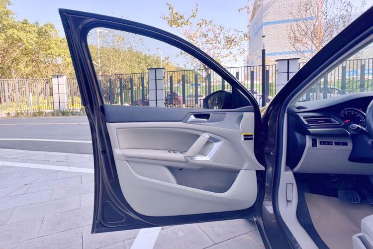 Used Peugeot 408 2014 1.8L Automatic Luxury Edition
