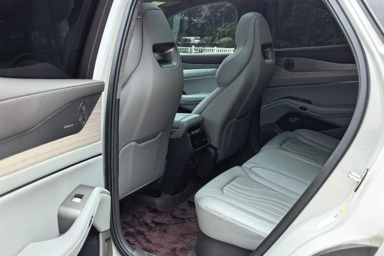 Used Denza N7 2023 Long-Range Performance Max Edition
