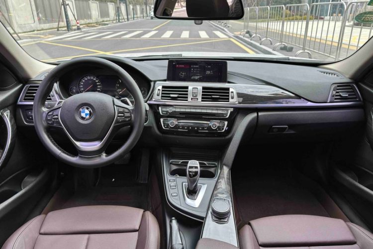 Used BMW 3 Series 2018 320Li Leading Luxury Package
