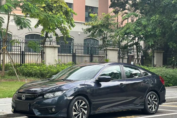 Used Honda Civic 2016 220TURBO CVT Luxury Edition
