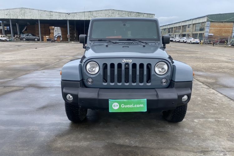 Used  Wrangler 2015 2.8TD Sahara Four-Door Comfort Edition
